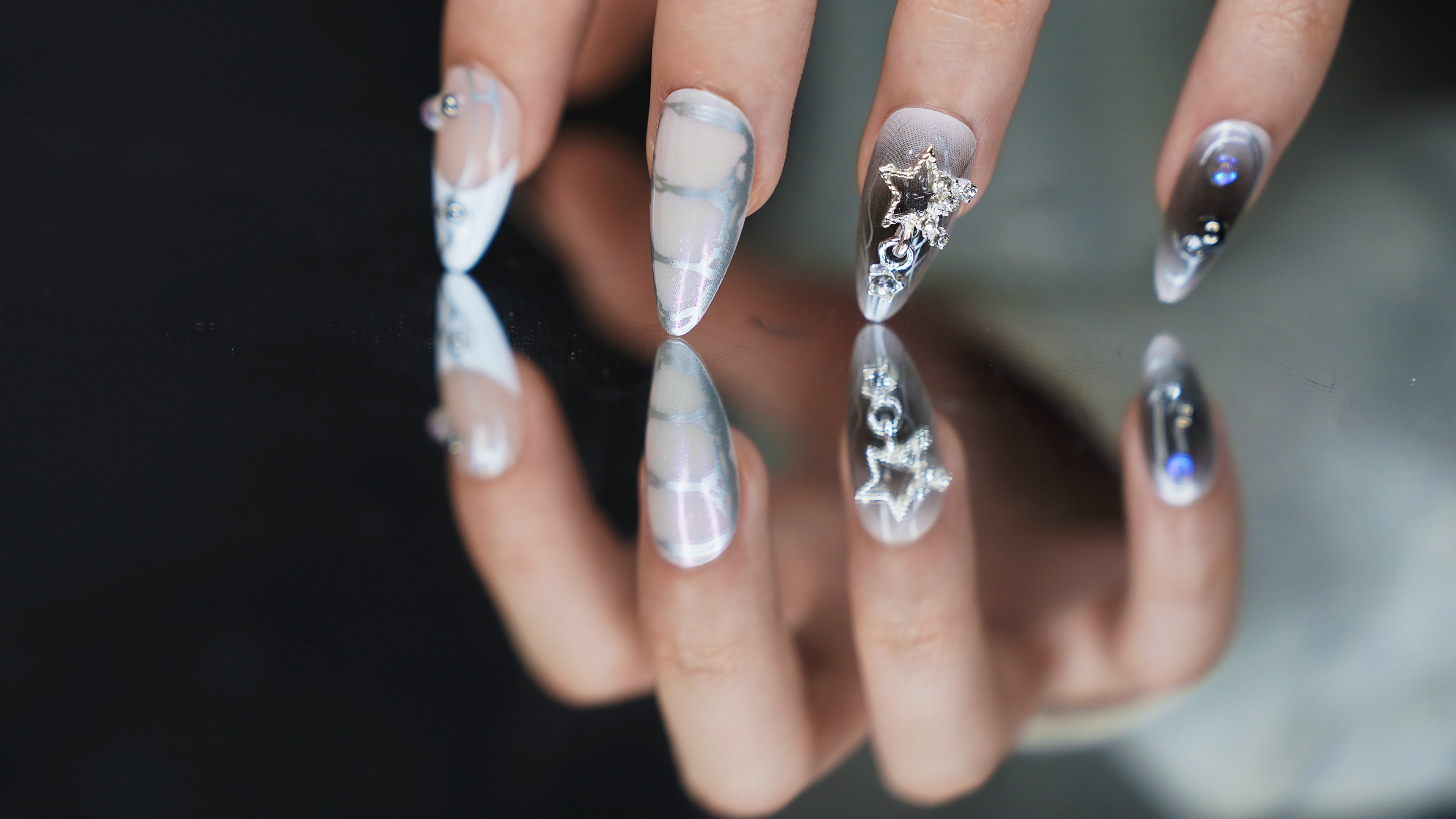 Press on Nails 24/30PCS: Jelly Red Flame Planet 3D Shell Gothic