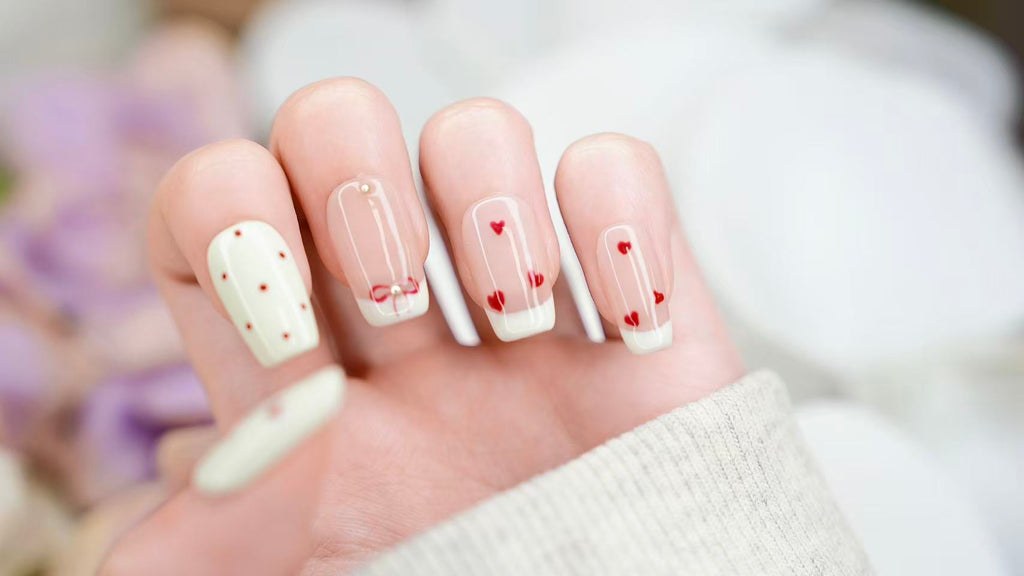 Peach Mint Short Nails - White with Red Heart, Cute Daywear Style