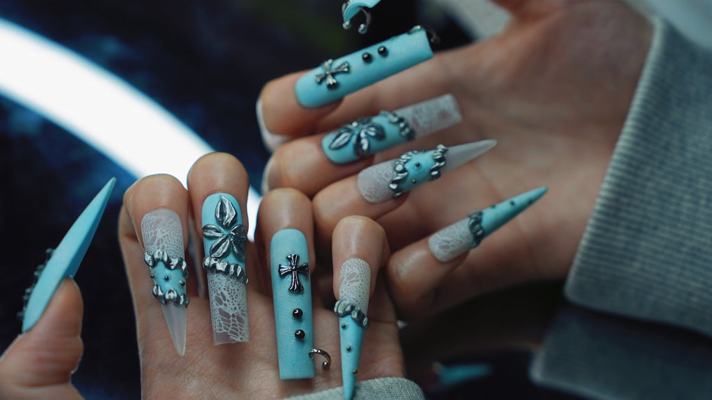 Rivet Code Edgy Fake Nails - Light Blue Lace, Studs & 3D Bow