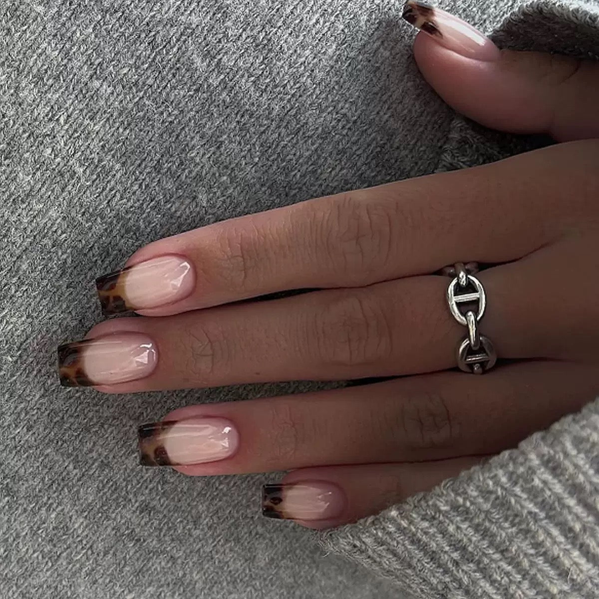 24-Pack Press on Nails, Retro Polka Dot Aurora Glaze Butterfly Wing Black Panther Pink Diamond French Leopard Gold Foil Floral Designs, Glue on False Artificial Nail Tips for Women Girls, DIY Manicure Set